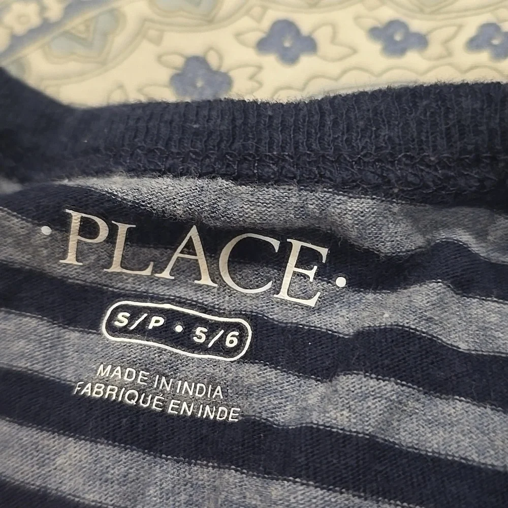 ❤️10/$13 Euc Navy and Gray Striped Long Sleeve Shirt